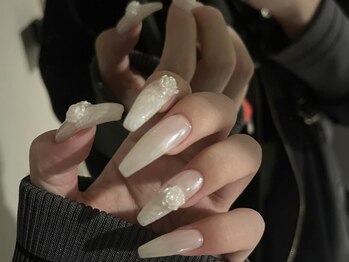 モカ 心斎橋(moca by Lee)/【Aina】白バラネイル