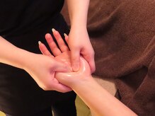 笑み屋/ハンドケア・リラックス・冷え