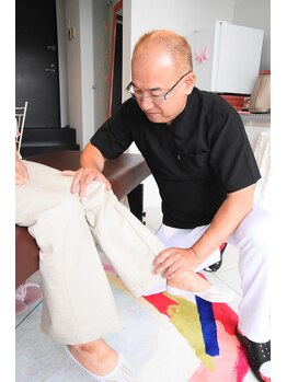 トータルボディケア/膝の筋力テスト中！