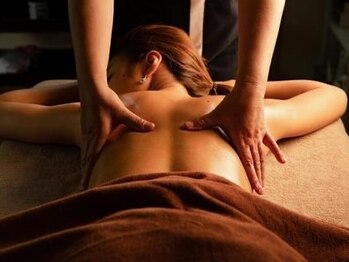 ヒール スパ(heal spa)の写真/日常生活で首・肩がガチガチ…そんな方に！オイルトリートメント60分¥5800/90分¥7800◎スッキリ軽い体へ♪