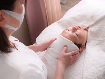 メナードフェイシャルサロン 春日町店/