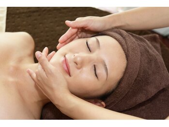 エミマス ボーテ(Emimas Beaute’)の写真/【根本から若見え肌へ♪】頑固なシミ改善、深くなってしまったシワ改善も◎お肌の根本から本格ケア!