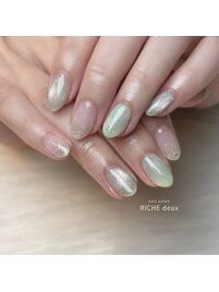 透け感ミントグリーンニュアンス