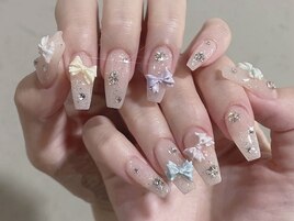 キラキラ大人っぽ韓国ネイル