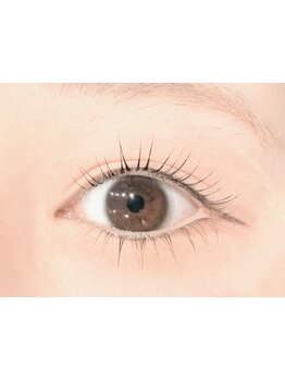 ナチュラル上品な目元にしたい