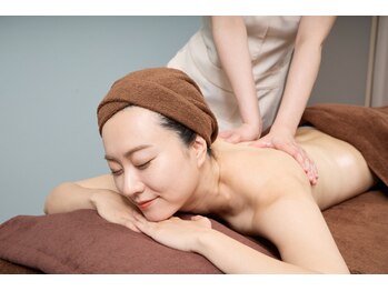 デフィー フチュール和泉店の写真/健康美を目指す◇ねじる手技×経絡リンパ！歪みケアしてスリム体型に【経絡（けいらく）トリートメント】