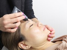 ルル(ruru)/眉毛の毛流れを整えます