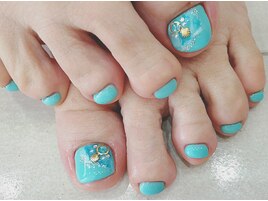 スタッフ フットネイル