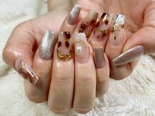 サロンドフォーエイチ(salon de 4H)/レオパードネイル×べっ甲ネイル