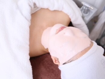 メナードフェイシャルサロン メニアングル/オプション コラーゲンのパック