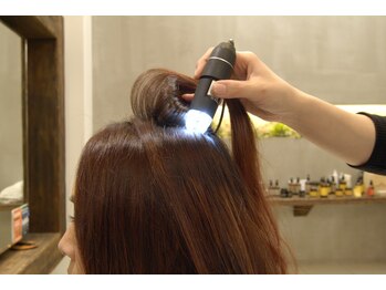 タカハシ ヘアーアンドスパ(TAKAHASHI HAIR&SPA)/2、マイクロスコープ診断