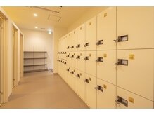 レックス ニジュウヨン フォー ウーメン(L'ex 24 for women)/ロッカールーム