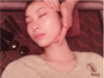 漢方足裏温石整体ヨモギ蒸 神保町 温石庵/小顔マッサージ　60分　　5800円