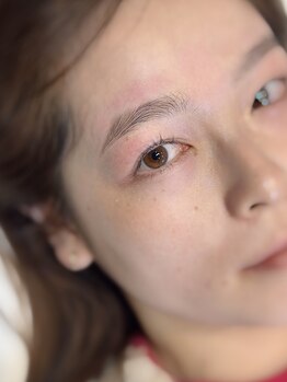 イスリーツー(ithree.2)の写真/【立体感のあるような今時な眉毛に】まつげメニューとセット施術も◎眉毛パーマで毛流れまで整えましょう☆