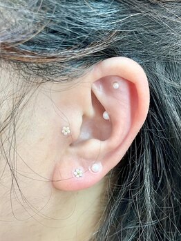 アール(R)/耳つぼジュエリー