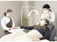 エーワン(a-one)の雰囲気（まつ毛とネイルの同時施術もハンドフットの同時施術も可能です◎）