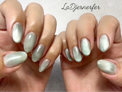 ジェルネフェル(LaDjernefer)の写真