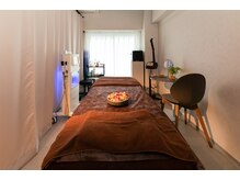 フェムケア東京 表参道店の雰囲気（香り・音楽・照明で心身を整える癒しのプライベート空間を♪）