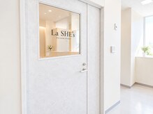 ラシーズ 近江八幡店(La SHE's)の雰囲気（10台以上駐車場完備しています！）