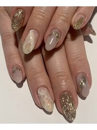 綺麗めニュアンスネイル