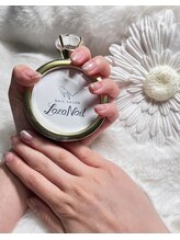 ラソネイル(Lazo Nail)/ラメグラ+スタッズ