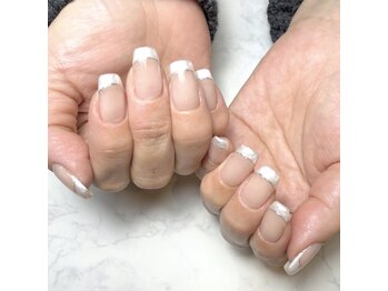 フレイムス アイラッシュ アンド ネイル(FRAMES)/パールホワイトフレンチ