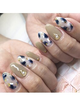 トータルサロン 白べぇーっ プラス/オシャレネイル