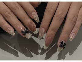 tweed × black ribbon