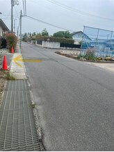 くつろぎの森/サロン入口に赤い三角コーンあり