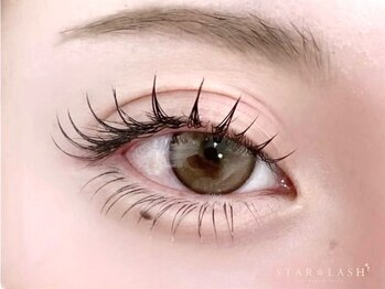 スターラッシュ 梅田店(Star Lash)の写真/まつ毛のデザインを求める方にはマツエク◎人気の束感デザイン【フラットラッシュ/ワンホンマツエク】