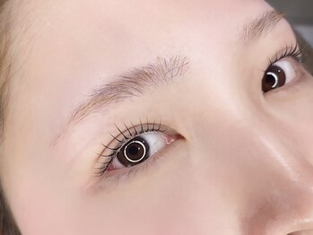 オーラメロウ(orlla melleau)の写真/『さりげなく目力UPしたい』という方に…派手すぎず、印象的な瞳に仕上げます。初めての方にもオススメ♪