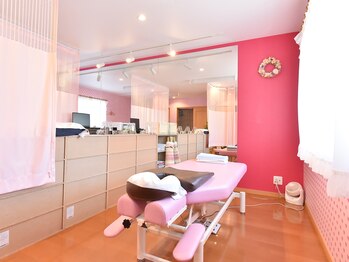 シラハダ(shirahada)/店内1