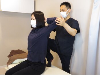 美容矯正専門サロン アカデミア(ACADEMIA)の写真/あなたのその悩み…《歪み》が原因!独自の姿勢・骨格矯正で原因を根本から追及,姿勢指導まで！
