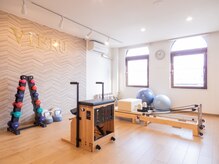 ２種類のマシンピラティストレーニングで機能的に使える身体に！