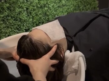 メイ 十条店(mei)の写真/ヘッドスパニストによる“極上ヘッドスパ”頭皮の浮腫み,コリを解消しリラックス♪頭浸浴とSETが大人気!