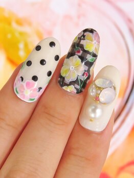 カラーズ 浜松店(colors)/大人の初夏ネイル♪