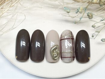 ネイルルームシャイン/