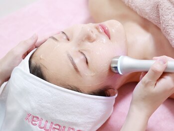 ソルティ サロン(salty salon)の写真/「年齢肌」に本気のケアを。痛みが苦手な方も◎渡韓不要!韓国美容×LDMで小顔&美肌を叶える駅近サロン◎