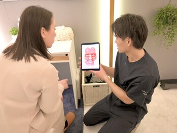 グレイ(GRAY)の写真/〈ここでしか味わえない心地よさと変化を〉歪みを整え、バランスの取れた美しい顔立ちへ___。【完全個室】