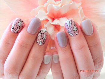 グランチュール(Grantulle)/幾何学柄ネイル