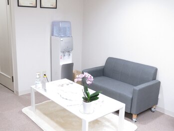 リポール 目黒(Re pol)/《待合空間》