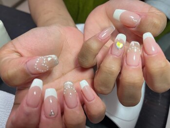 ステラネイル(Stela Nail)/白フレンチ×マグネットフレンチ