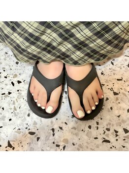 ホワイトネイル 難波店(WHITE NAIL)/フットネイル/大人上品/シンプル