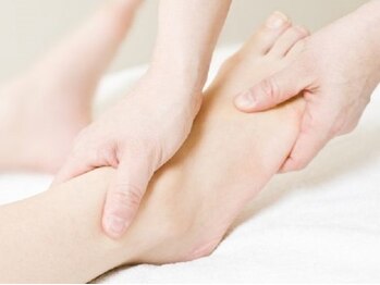 アジアンリラクゼーション ヴィラ 福岡東店(asian relaxation villa)/足つぼフットリフレ施術シーン