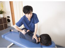 大川カイロプラクティックセンター 北千住西口整体院/関節に動きをつけます。