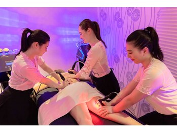 青の家 仙台一番町店/人気の複数人同時施術