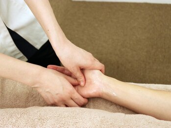 三国駅前ビューティー鍼灸院(三国駅前Beauty鍼灸院)/ハンドマッサージで睡眠不足解消