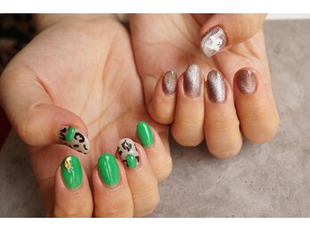 ネイル フライガール(nail FLY GIRL)/アニマル アシメデザイン♪