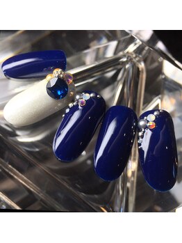 アデリー(ADELIAE)/