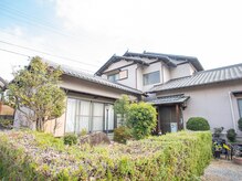 ほぐし匠人 忠さんの雰囲気（夜間はこんなゆったりとした空間です）